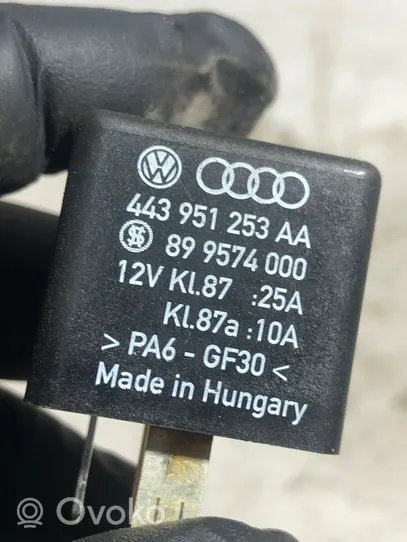 Volkswagen Touareg I Muu rele 443951253AA