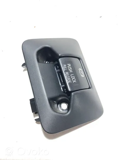 Volvo XC60 Przycisk / Włącznik hamulca ręcznego 31343242