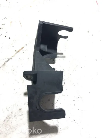 Volvo V50 Supporto del cavo della leva del cambio 30681386