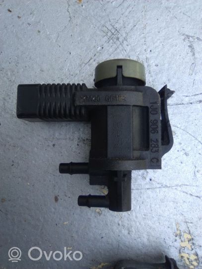 Audi A4 S4 B7 8E 8H Vacuum valve 1JO906283C