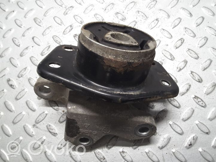 Mitsubishi Colt Supporto di montaggio del motore MR961613