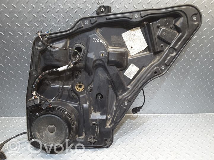 Volkswagen Tiguan Mechanizm podnoszenia szyby tylnej bez silnika 5N0839756D