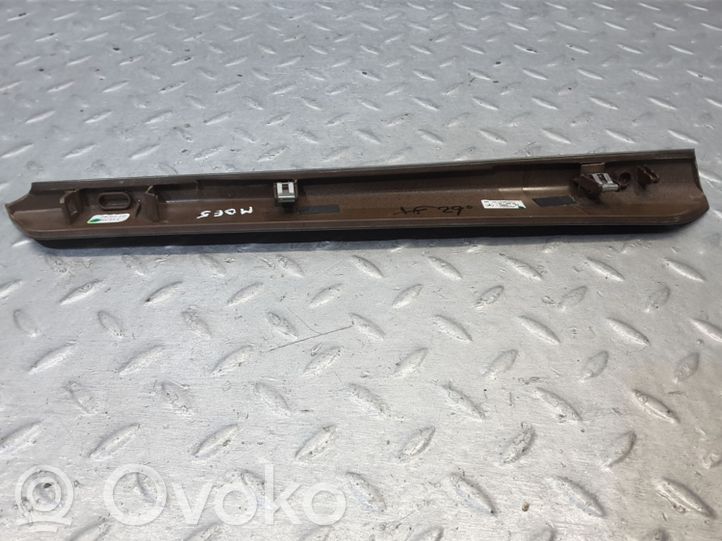 A2126903862 Mercedes-Benz E W212 Front door trim bar, 19.00 € | RRR