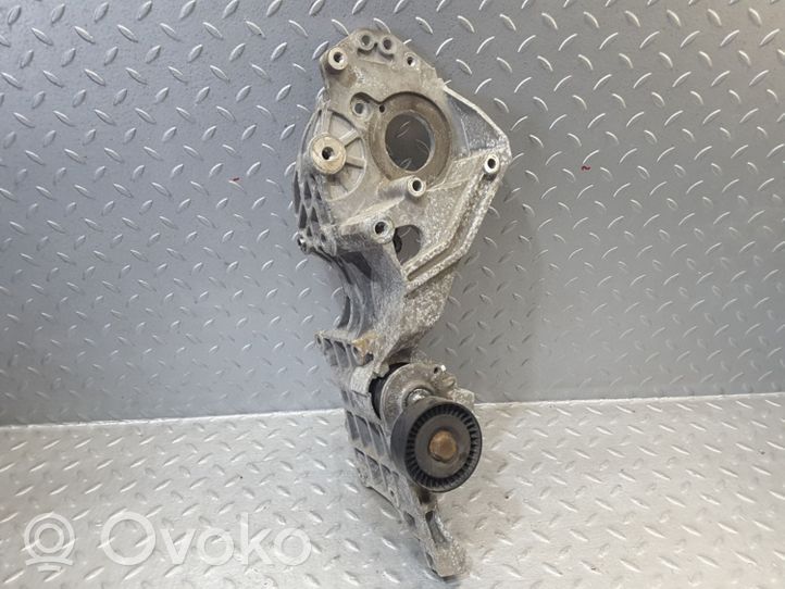 Volkswagen Jetta VI Mocowanie alternatora 03L903143Q