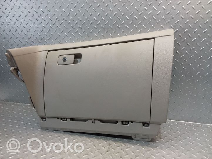 Volkswagen PASSAT B7 USA Glove box set 561857938