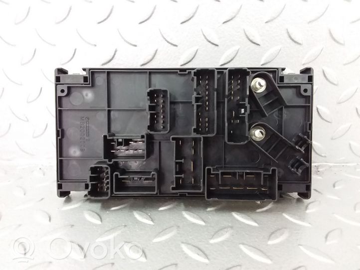 Subaru B9 Tribeca Module de fusibles 82231XA00A