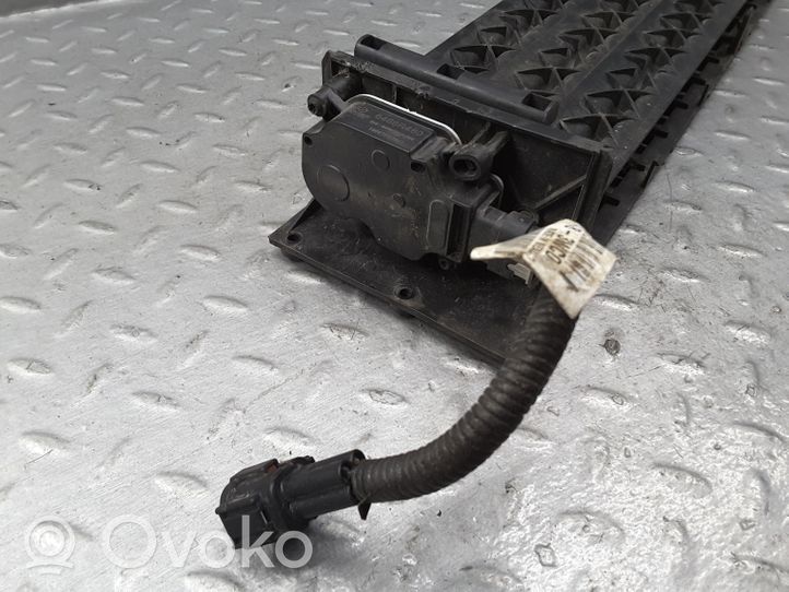 Nissan Note (E12) Déflecteur d'air de radiateur de refroidissement 241683WC0A