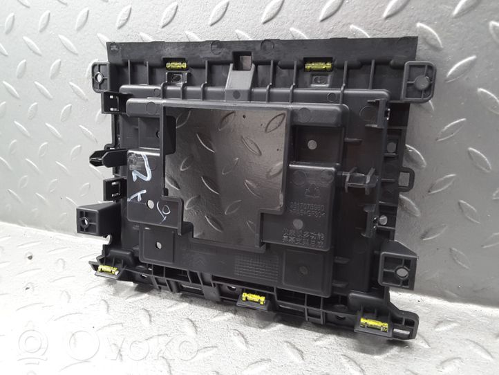 Citroen C5 Aircross Supporto per l’unità di navigazione GPS 9817075980