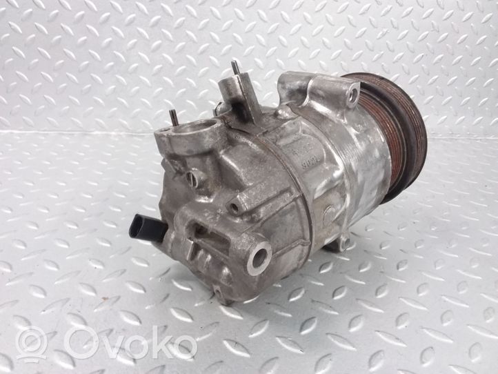 Volkswagen Jetta VI Compresseur de climatisation 1K0820808C