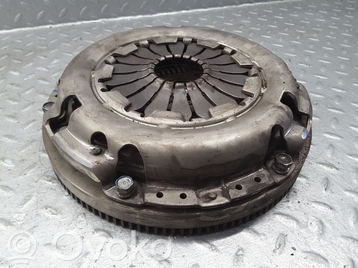30100ED800 Nissan Tiida C11 Clutch set kit 109.00 RRR