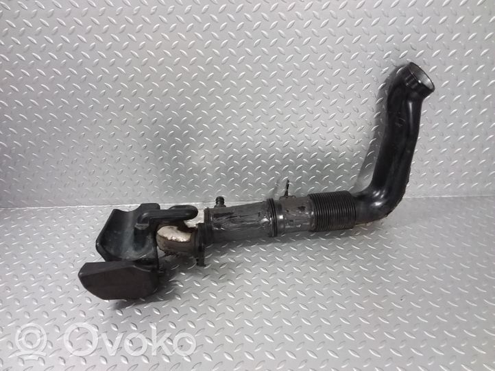 Volvo V50 Turbo air intake inlet pipe/hose 3M519A673HG