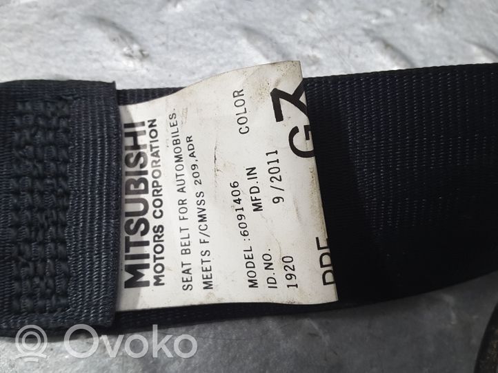 Mitsubishi Outlander Front seatbelt 7000B582