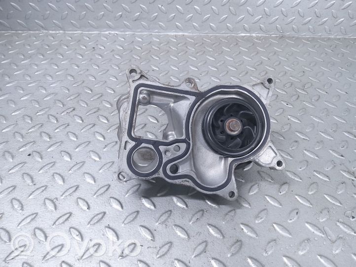 BMW 5 F10 F11 Pompe de circulation d'eau 11518516205