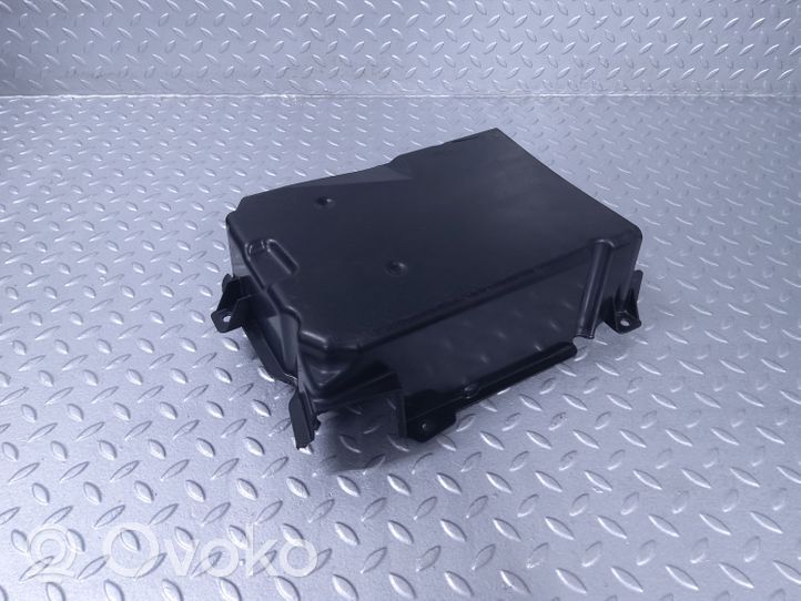 Land Rover Defender Plateau support de batterie de véhicule hybride / électrique L8B210C826BC