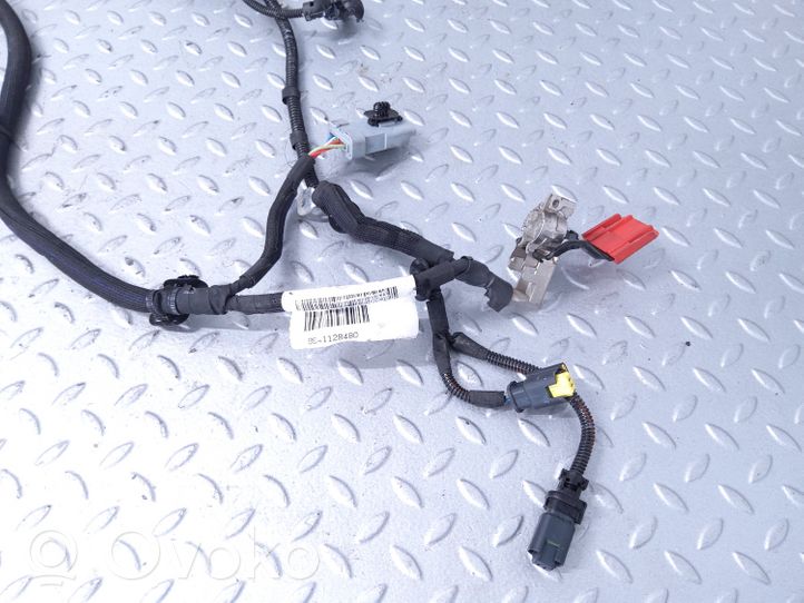 Citroen C4 III e-C4 Câble de batterie positif 9841128480