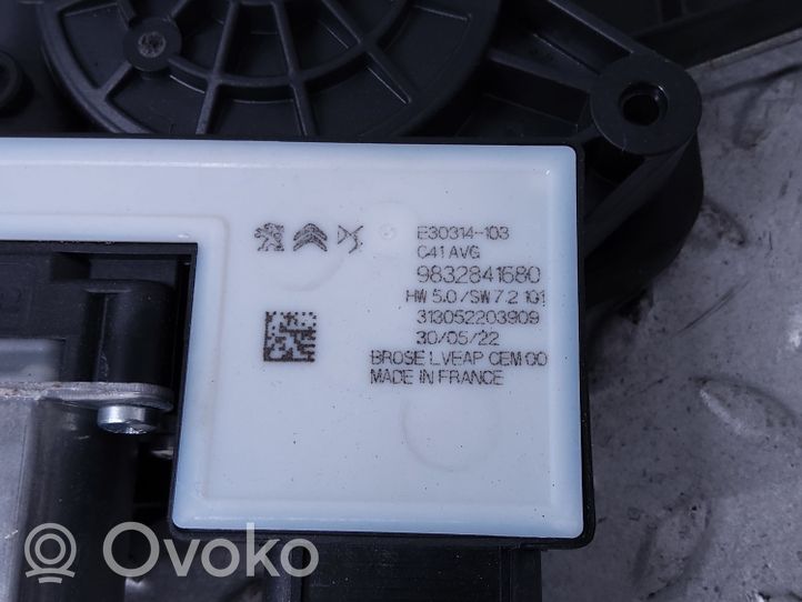 Citroen C4 III e-C4 Elektryczny podnośnik szyby drzwi przednich 9832821680