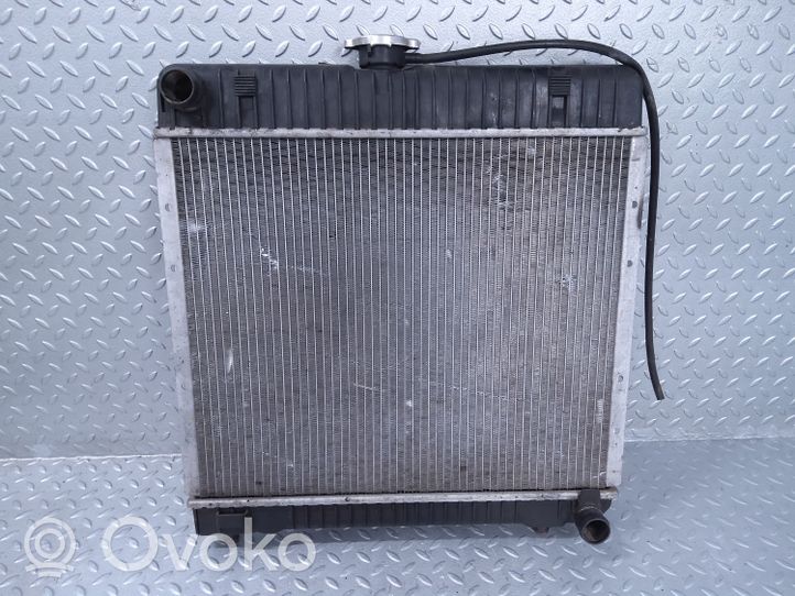 Mercedes-Benz 200 300 W123 Dzesēšanas šķidruma radiators A1235011201