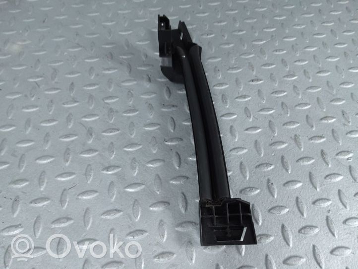 Citroen C4 III e-C4 Takaoven tuulilasin kisko 9832978780