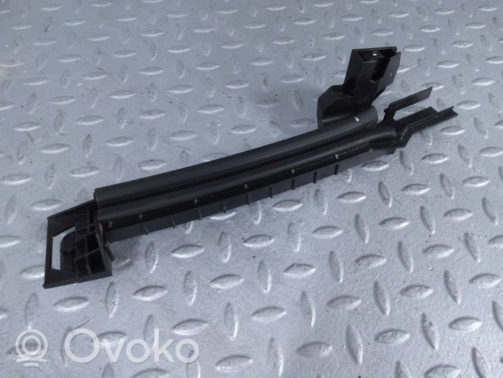 Citroen C4 III e-C4 Takaoven tuulilasin kisko 9832978780