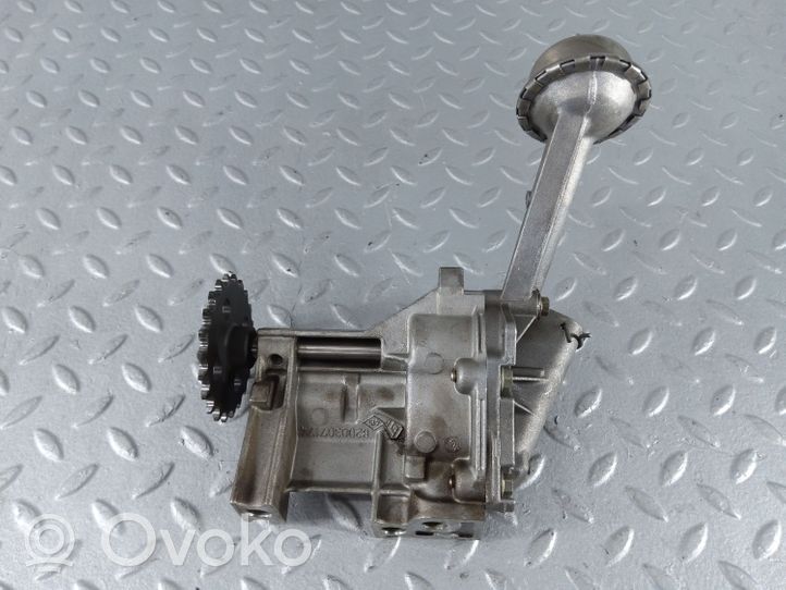 Nissan Juke I F15 Pompa dell’olio 8200307174