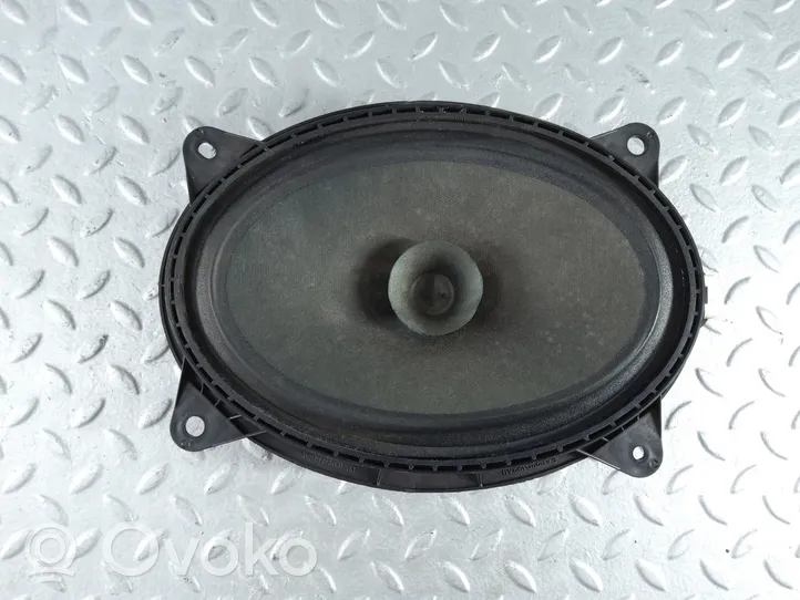 Toyota Avensis T270 Haut-parleur de porte avant 8616005140