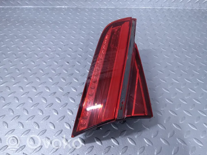 Audi A8 S8 D4 4H Tailgate rear/tail lights 4H0945093K