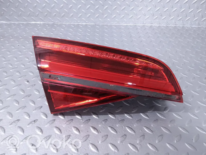 Audi A8 S8 D4 4H Lampy tylnej klapy bagażnika 4H0945093K