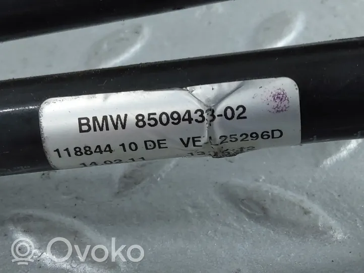 BMW 5 F10 F11 Трубка (трубки)/ шланг (шланги) охладителя масла коробки передач 8509433