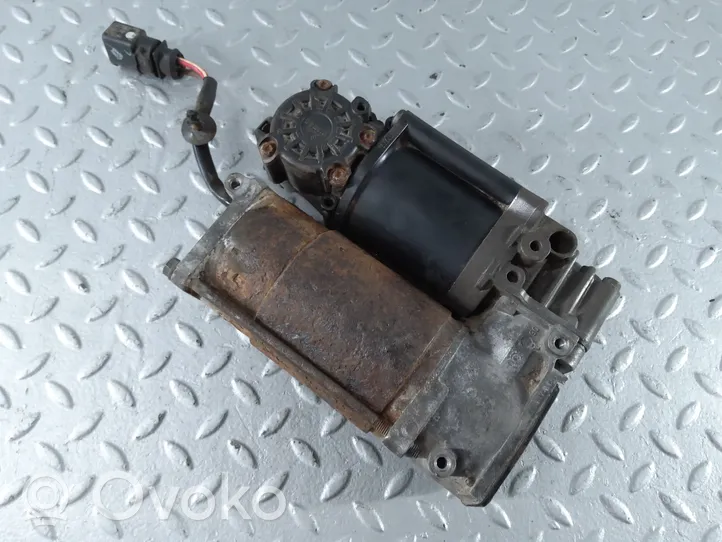 Audi A8 S8 D4 4H Compresseur / pompe à suspension pneumatique 4H0616005D