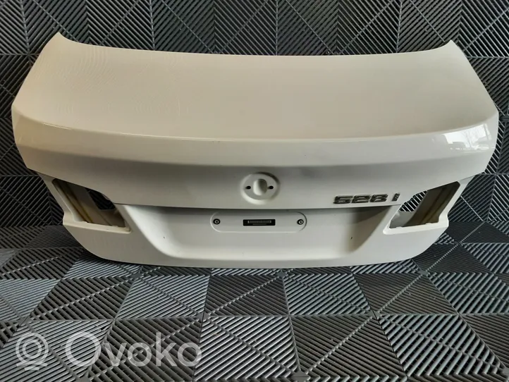 BMW 5 F10 F11 Задняя крышка (багажника) 