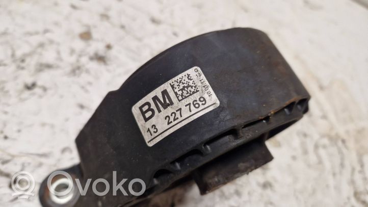 Saab 9-5 Supporto di montaggio del motore 13227769