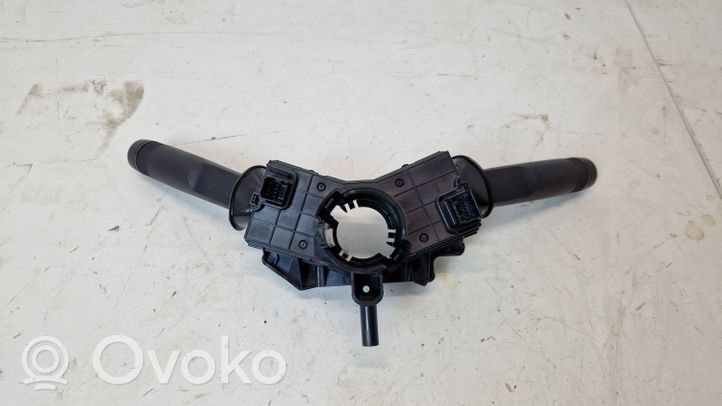 Saab 9-5 Leva/interruttore dell’indicatore di direzione e tergicristallo 12824528