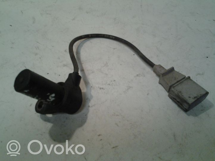 Volkswagen Touareg I Czujnik położenia wału korbowego 0261210282