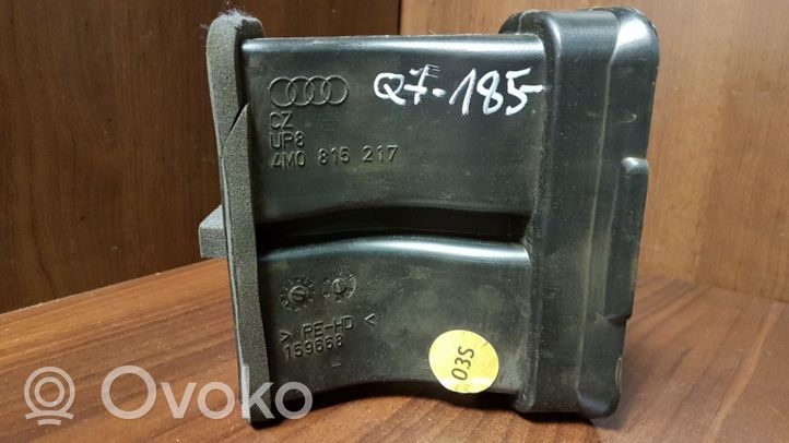 Audi Q7 4M Ilmanoton kanavan osa 4M0815217