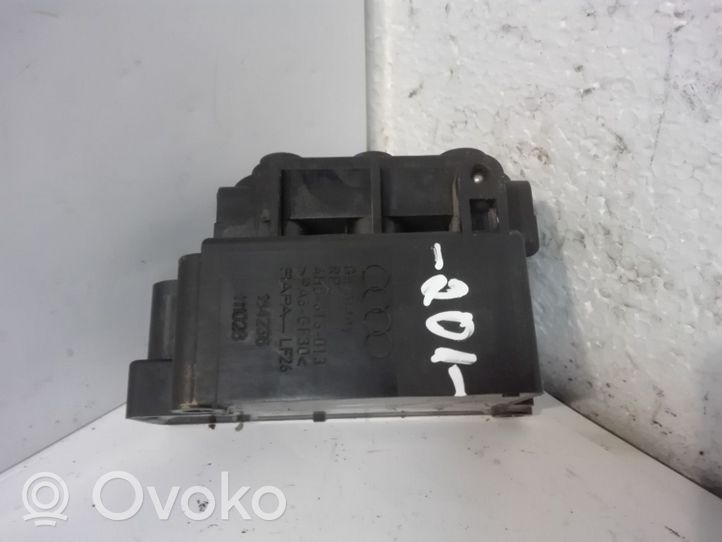 Audi A8 S8 D4 4H Bloc de soupape de suspension pneumatique 4H0616013