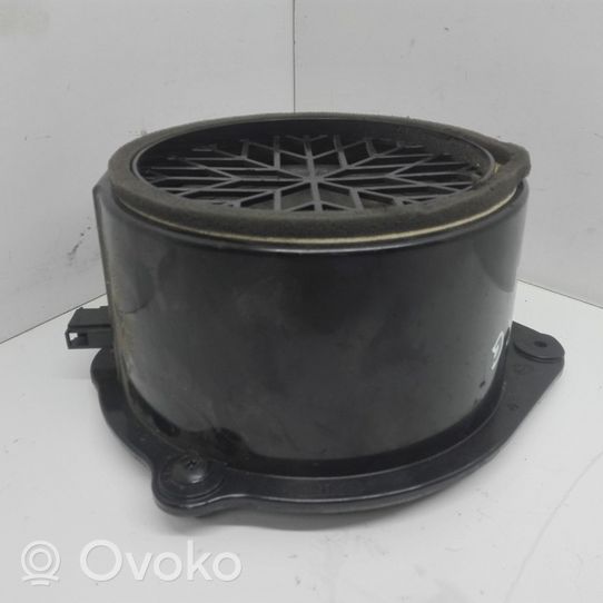 Audi A6 S6 C6 4F Takaoven kaiutin A0110405