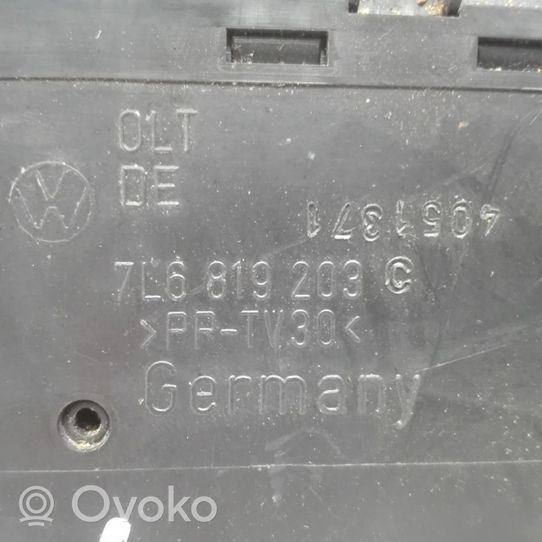 Volkswagen Touareg I Kratka nawiewu tylna tunelu środkowego 7L6863072B