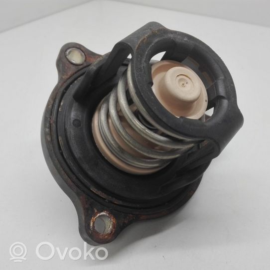 Audi A8 S8 D3 4E Boîtier de thermostat / thermostat 059121111L