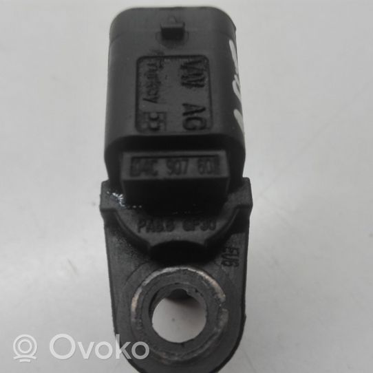 Audi Q7 4M Crankshaft position sensor 04C907601