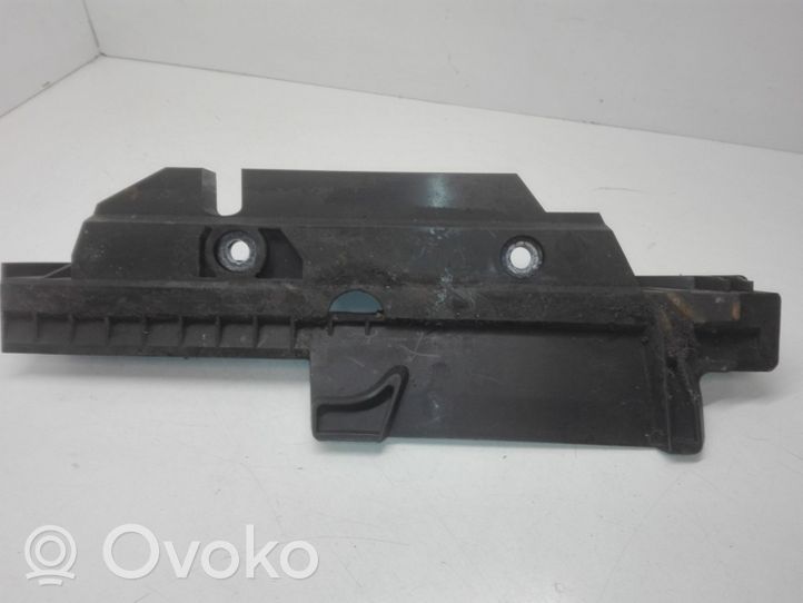 Audi A4 S4 B7 8E 8H Staffa di montaggio della batteria 8E2805229