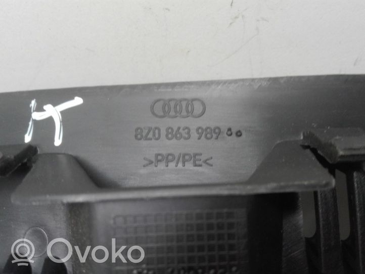 Audi A2 Pièces détachées feux arrière 8Z0863989