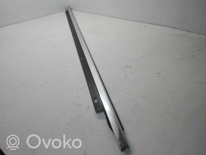 Audi A4 S4 B7 8E 8H Rivestimento modanatura del vetro della portiera anteriore 8E085284B