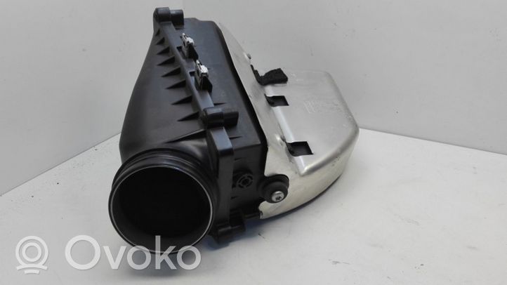 Audi RS4 Boîtier de filtre à air 8T0133105