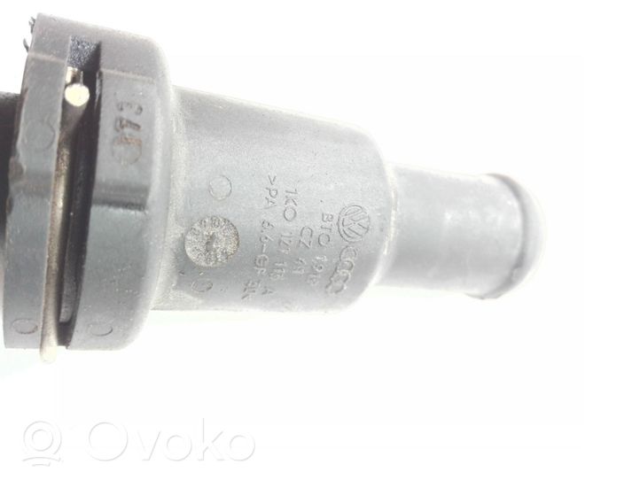 Audi Q3 8U Termostat / Obudowa termostatu 1K0121113A