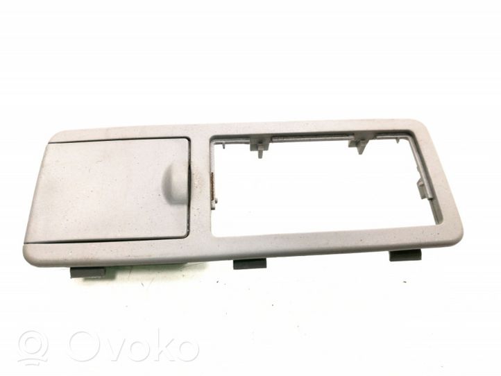 Volkswagen Touareg I Support, fixation pour filet à bagages 7L0861688A