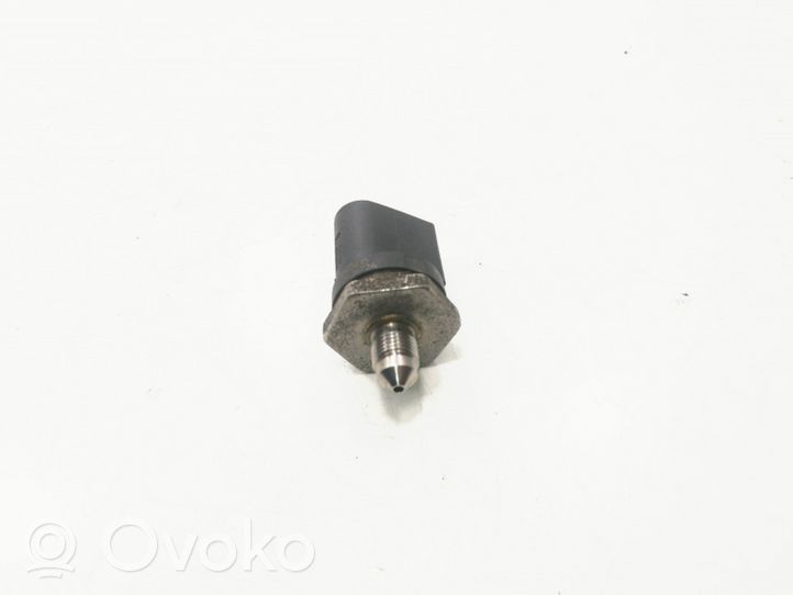 Audi A5 8T 8F Sensore di pressione del carburante 06J906051B