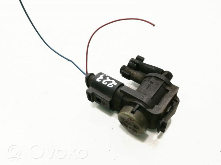 Audi A8 S8 D3 4E Electrovanne Soupape de Sûreté / Dépression 1K0906283A