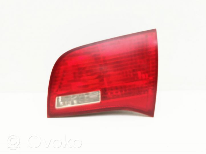 Audi A6 Allroad C6 Lampy tylnej klapy bagażnika 4F9945094