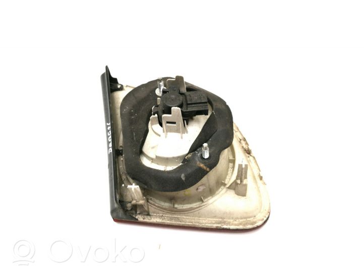 Volkswagen Jetta V Lampy tylnej klapy bagażnika 1K5945094