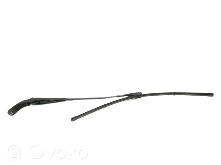 Audi RS4 Front wiper blade arm 8K2955408